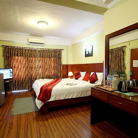Classic Nepal Hotel Katmandú Exterior foto