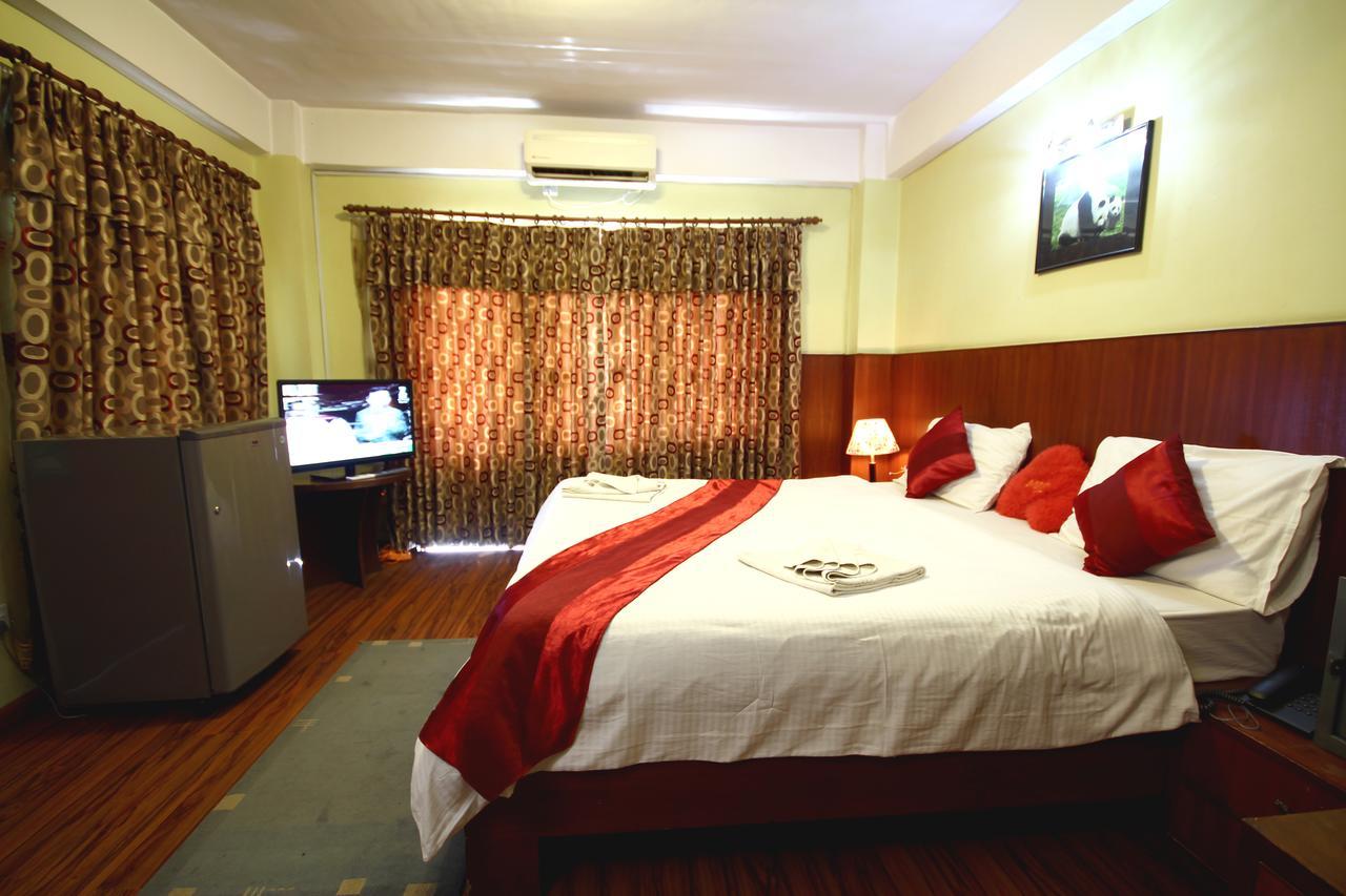 Classic Nepal Hotel Katmandú Exterior foto