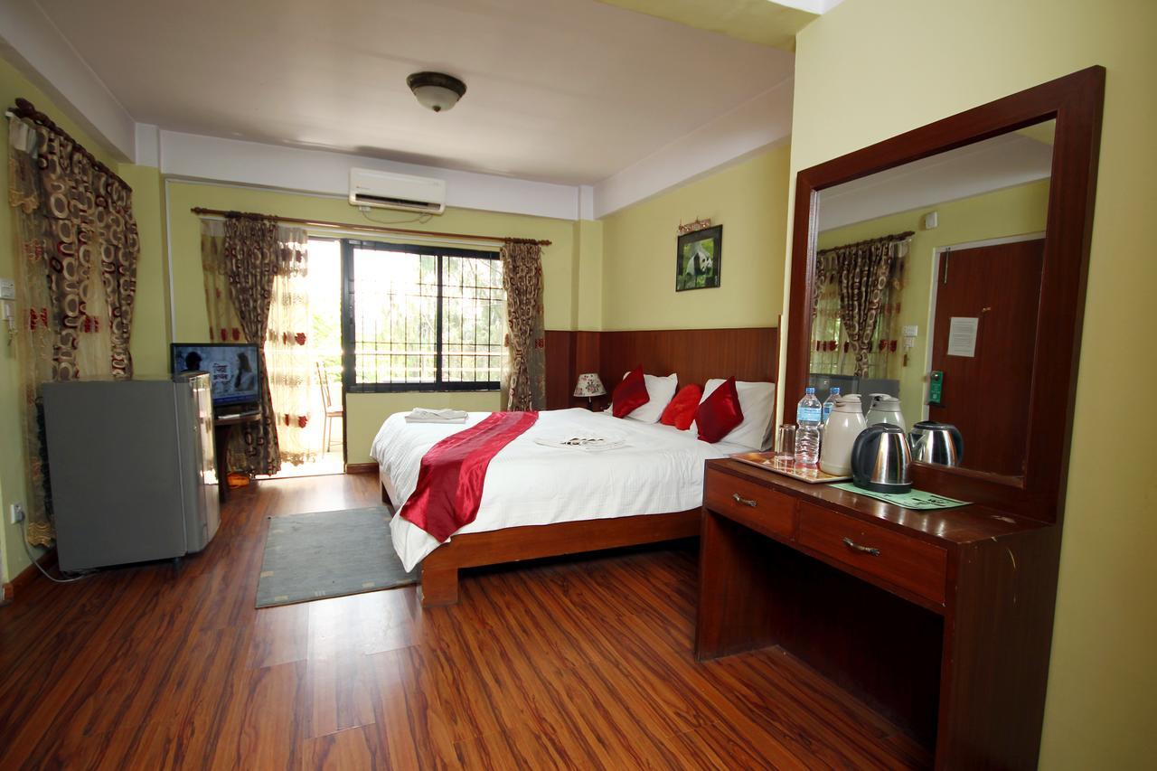 Classic Nepal Hotel Katmandú Exterior foto