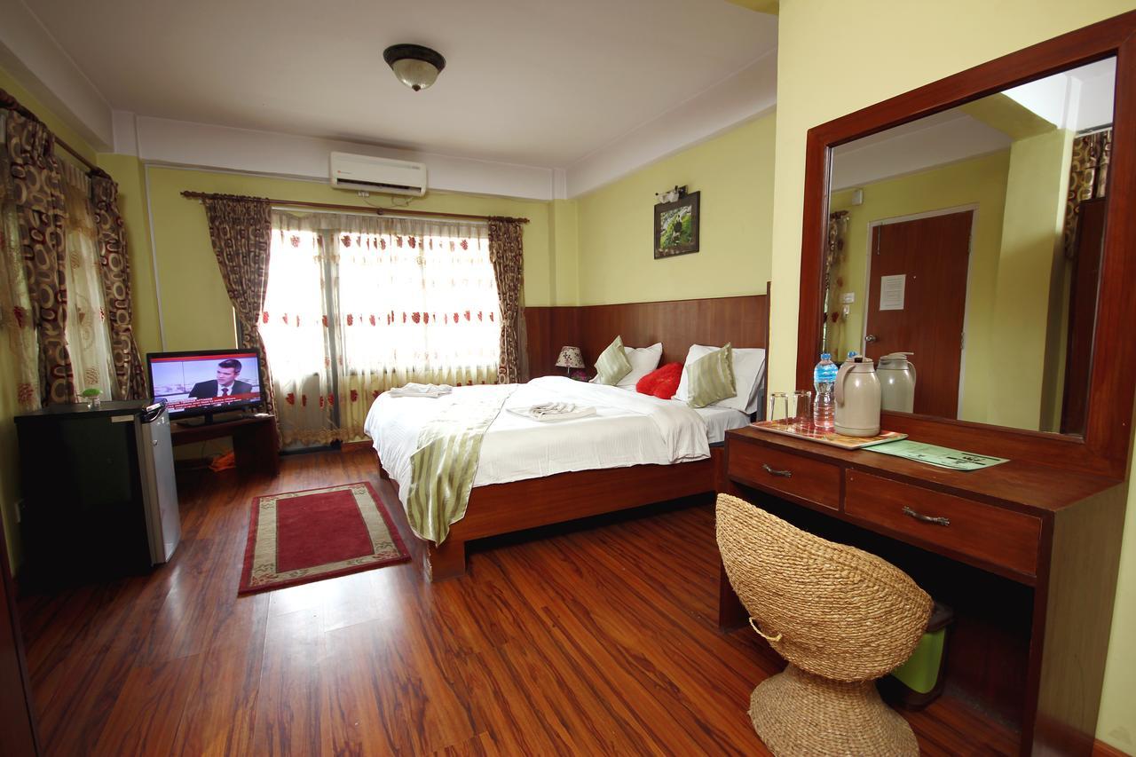Classic Nepal Hotel Katmandú Exterior foto